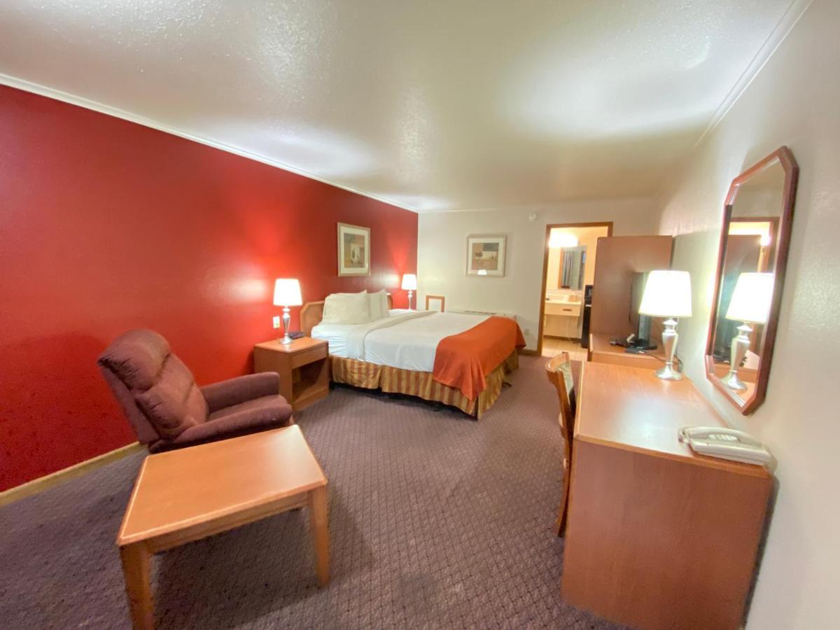 Fort Hays Inn Luaran gambar