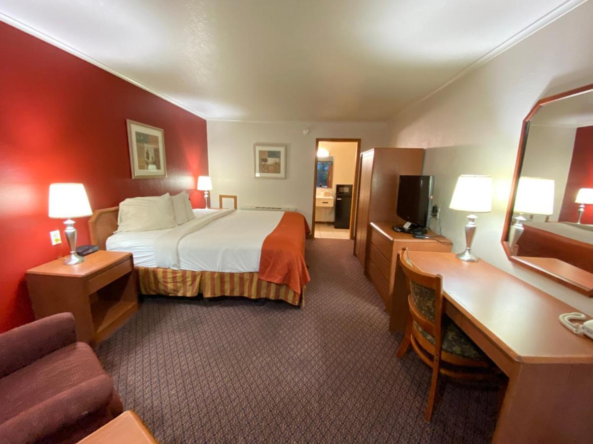 Fort Hays Inn Luaran gambar
