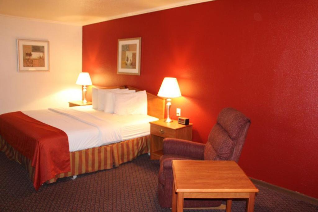 Fort Hays Inn Luaran gambar